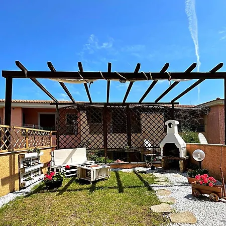 Casa Quasimodo, Con Patio E Giardino Privato Apartment